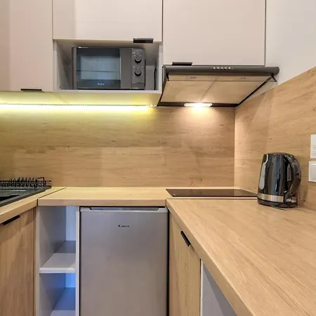 Mini 8 2 - Acco Rent Appartement *